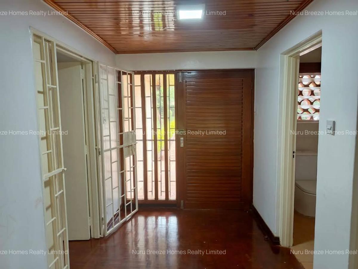 4 Bed House with En Suite in Runda - 13