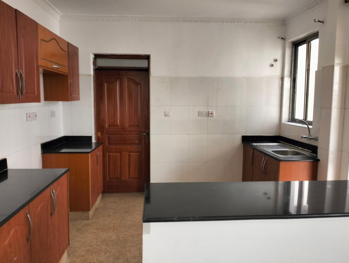 3 Bed Apartment with En Suite in Lavington - 9