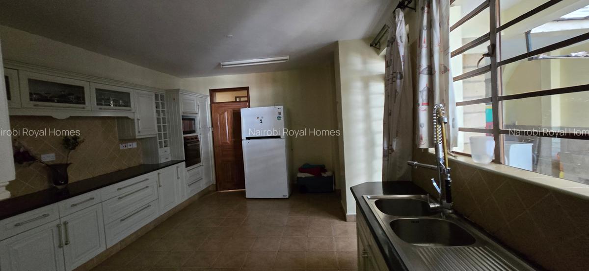5 Bed Townhouse with En Suite at Lavington Near Kianda School - 7