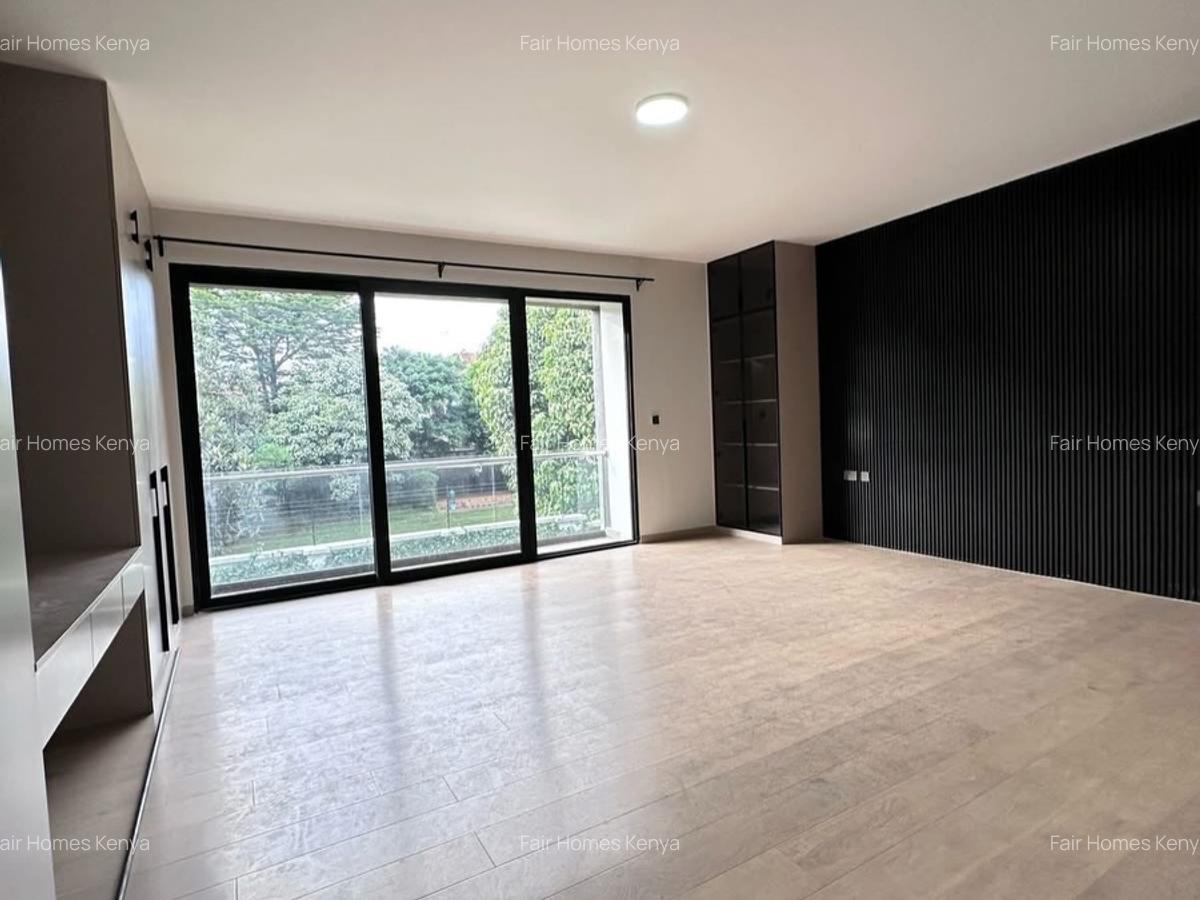 4 Bed Townhouse with En Suite at Lavington Green - 2