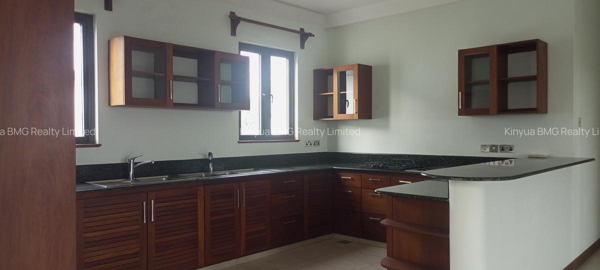Serviced 2 Bed Apartment with En Suite at Tamarid - 15