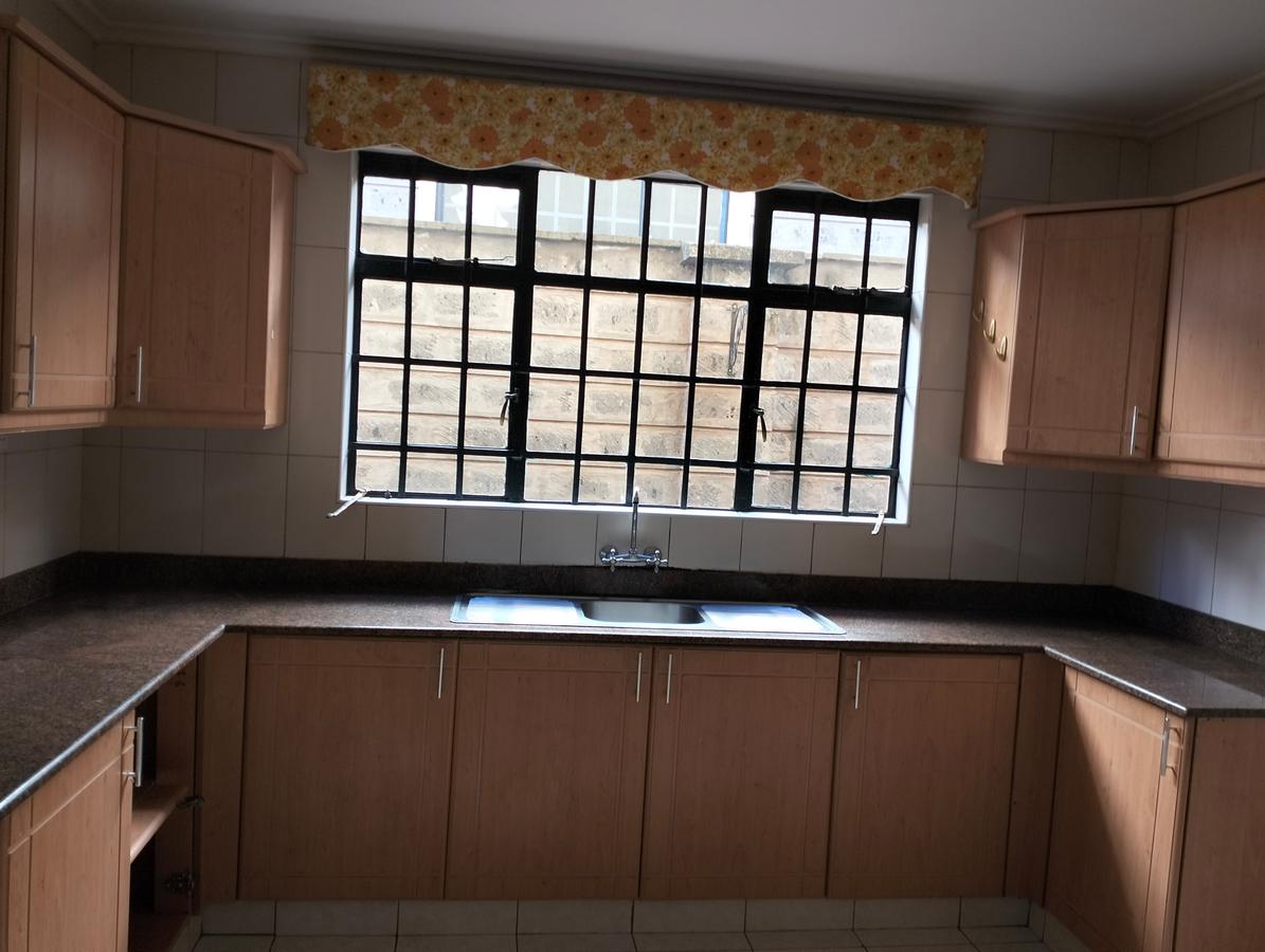 4 Bed Townhouse with En Suite in Lavington - 4