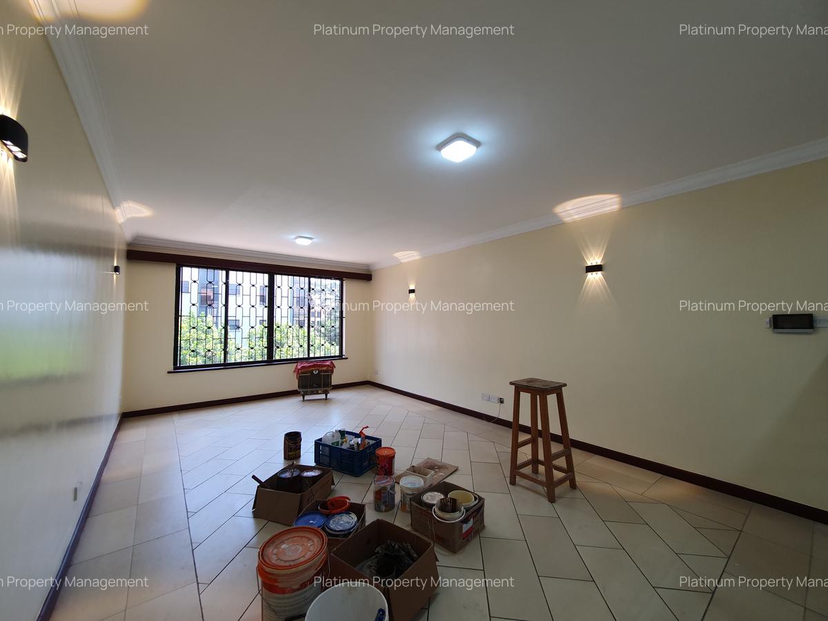 3 Bed Apartment with En Suite in Parklands - 2