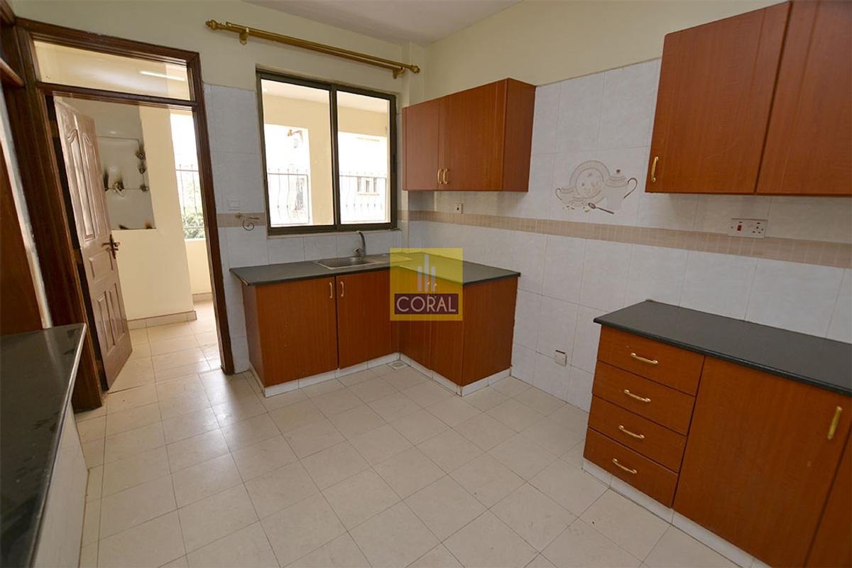 3 Bed Apartment with Swimming Pool in Kileleshwa - 6