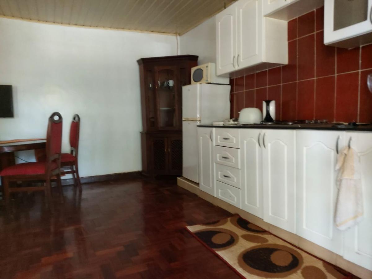 Serviced 2 Bed Apartment with En Suite in Rosslyn - 14