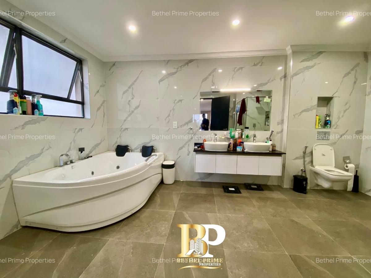 5 Bed Apartment with En Suite in Kileleshwa - 12