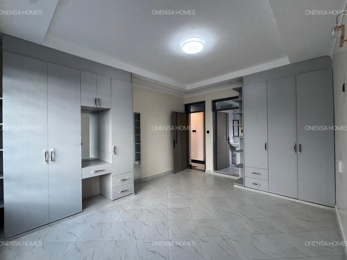 4 Bed House with En Suite in Eastern ByPass - 11