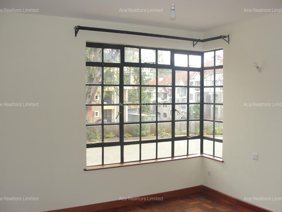 2 Bed Apartment with En Suite at Riverside Drive - 6