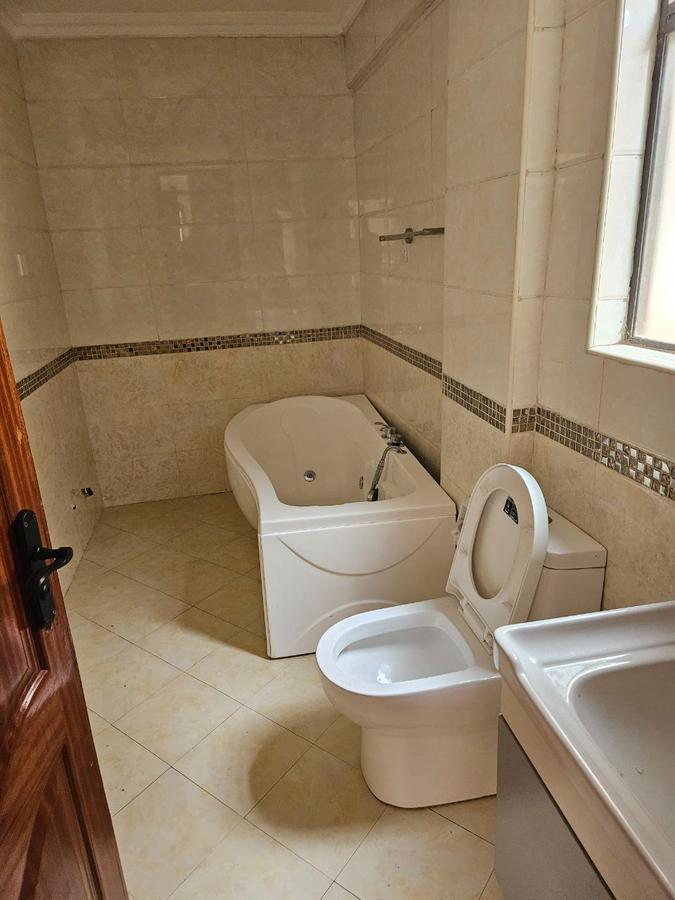 3 Bed Townhouse with En Suite in Lavington - 7