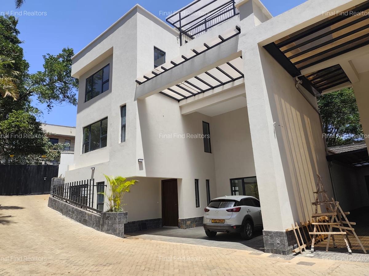 4 Bed Townhouse with En Suite in Taita-Taveta - 1