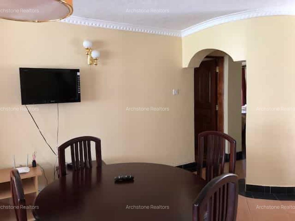 2 Bed House with Swimming Pool in Rosslyn - 4