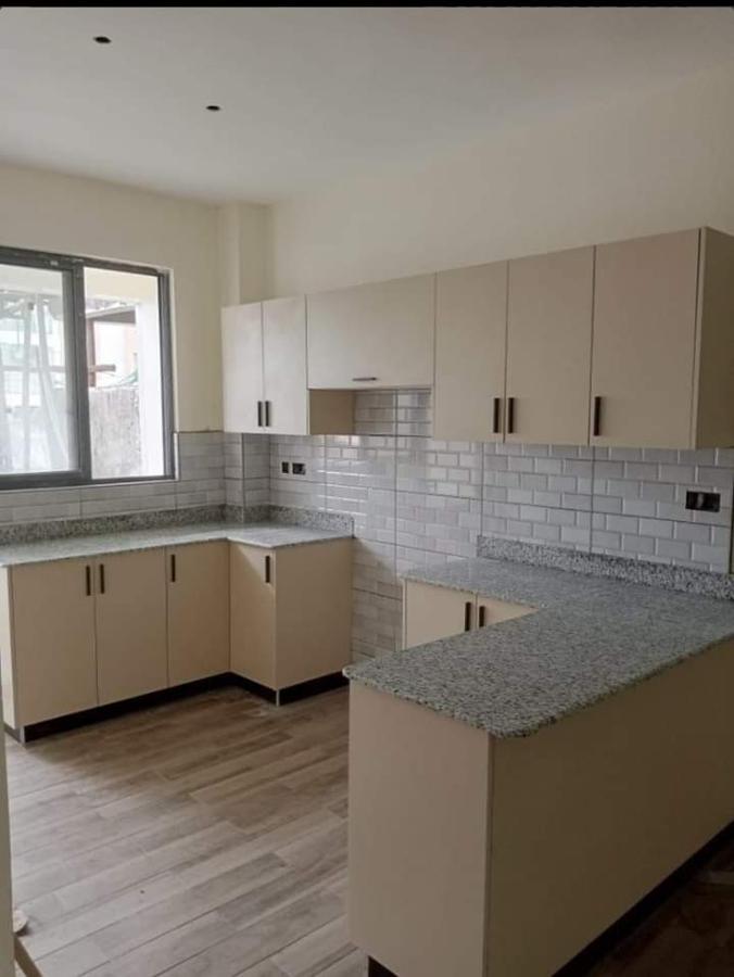 2 Bed Apartment with En Suite in Ruaka - 3