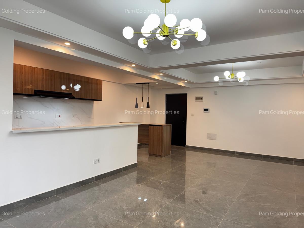 2 Bed Apartment with En Suite in Riverside - 3