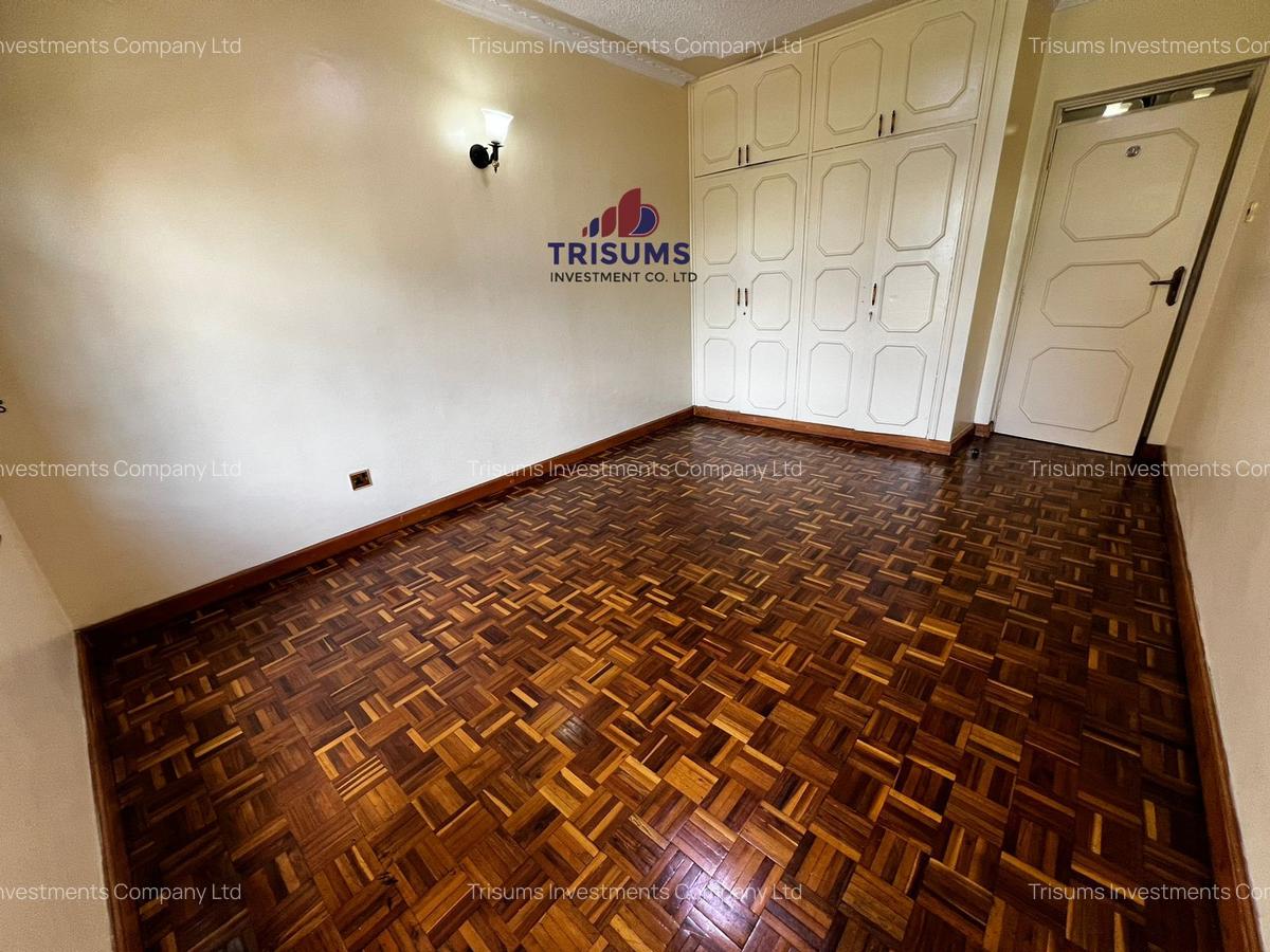 3 Bed Apartment with En Suite at Westland - 11