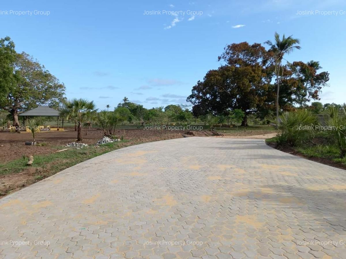 Residential Land in Nyali Area - 18
