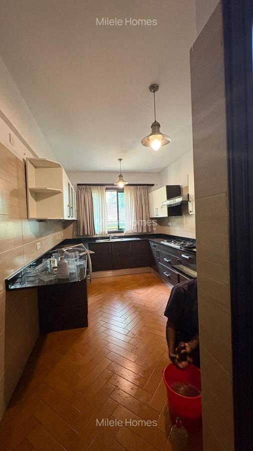 4 Bed Townhouse with En Suite at Grevillea Groove - 4