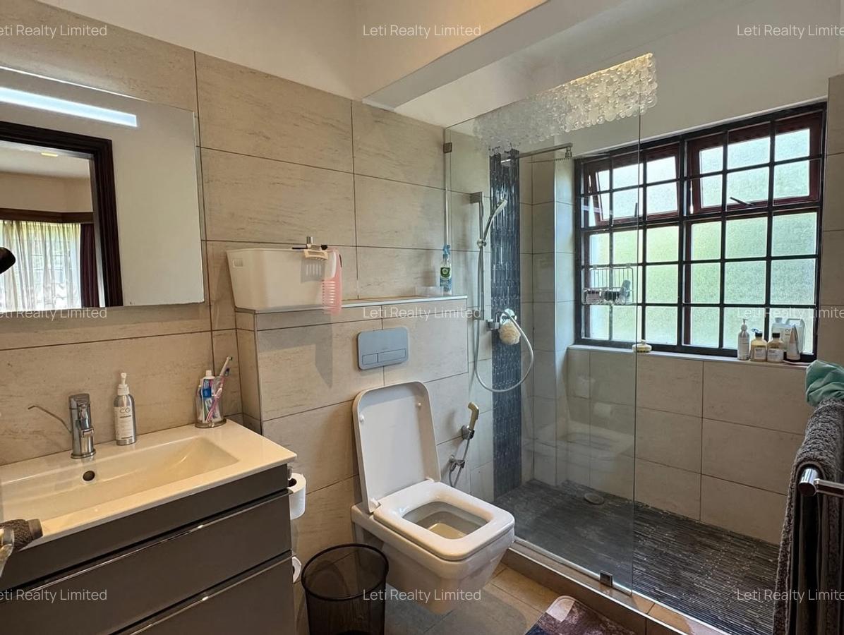 5 Bed Villa with En Suite in Runda - 8