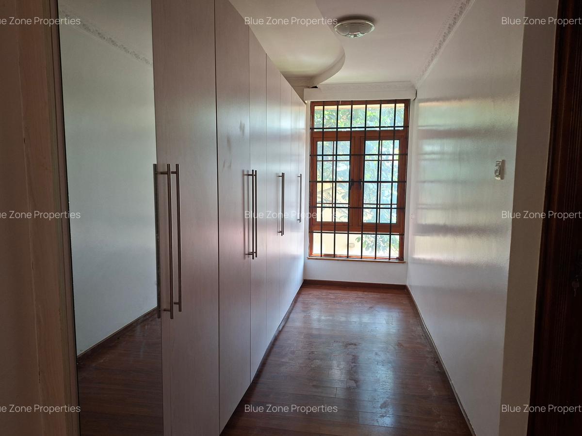 4 Bed Townhouse with En Suite at Off Mimosa Rd - 10