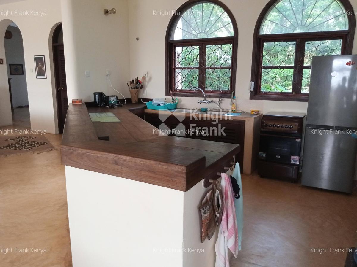 4 Bed Villa with Swimming Pool at Mtwapa Creek - 6