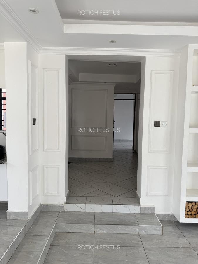 6 Bed House with En Suite at Membley - 4