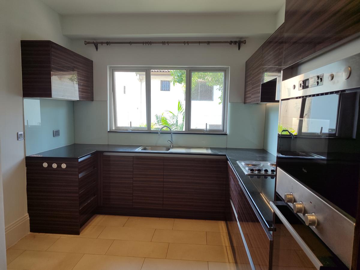 Serviced 3 Bed Apartment with En Suite in Westlands Area - 2