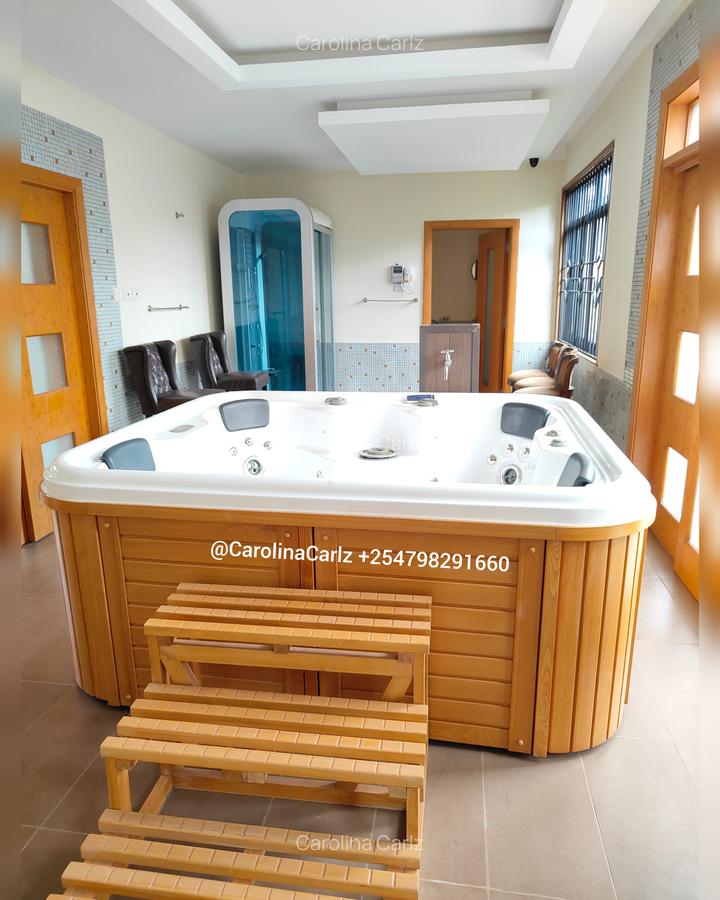 5 Bed Villa with En Suite at Kyuna Road - 8