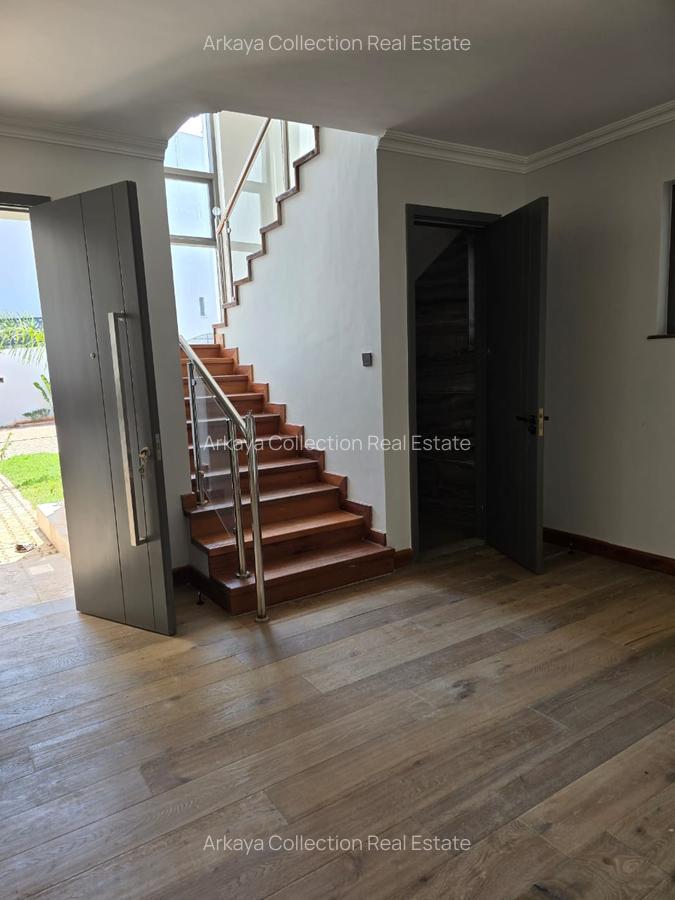 5 Bed Townhouse with En Suite in Lavington - 6