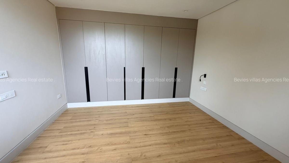 5 Bed Villa with En Suite at Kyuna - 19