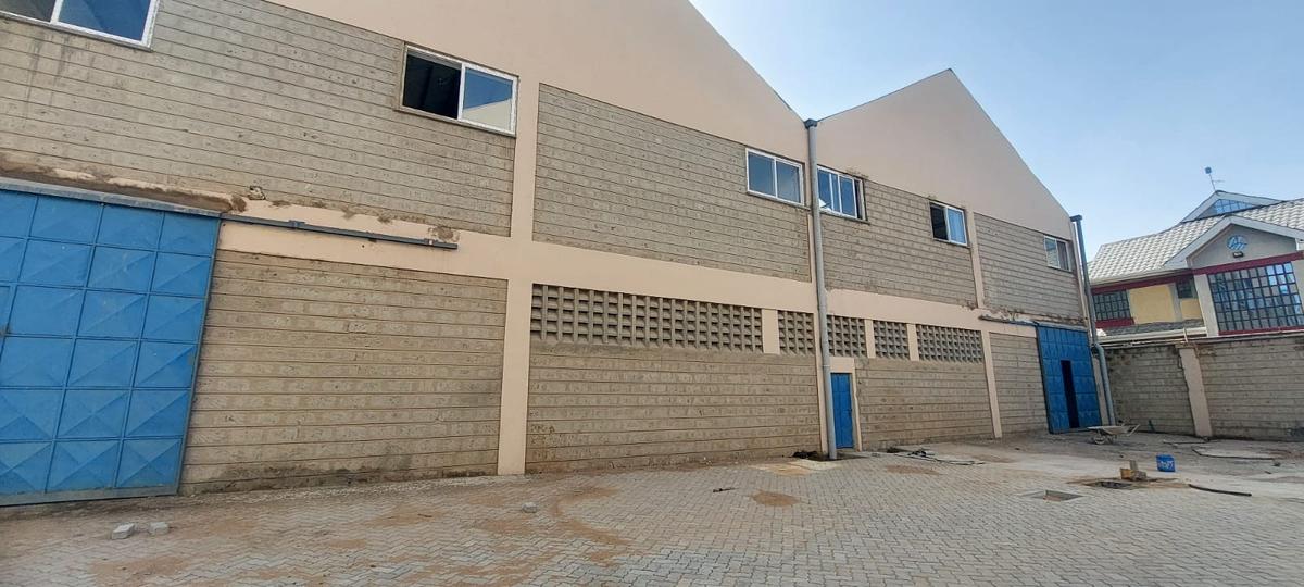 Warehouse with Parking in Eastern ByPass