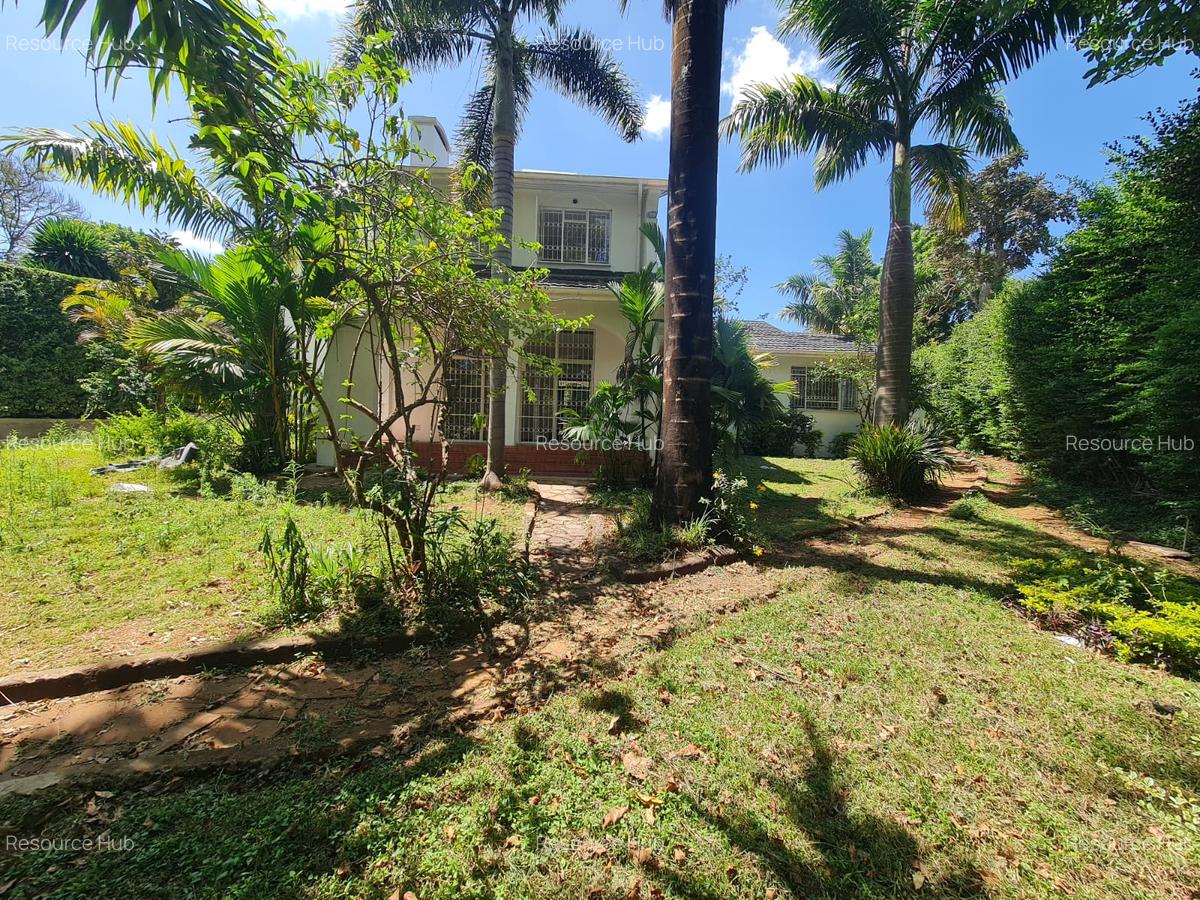 4 Bed House with En Suite at Runda - 1