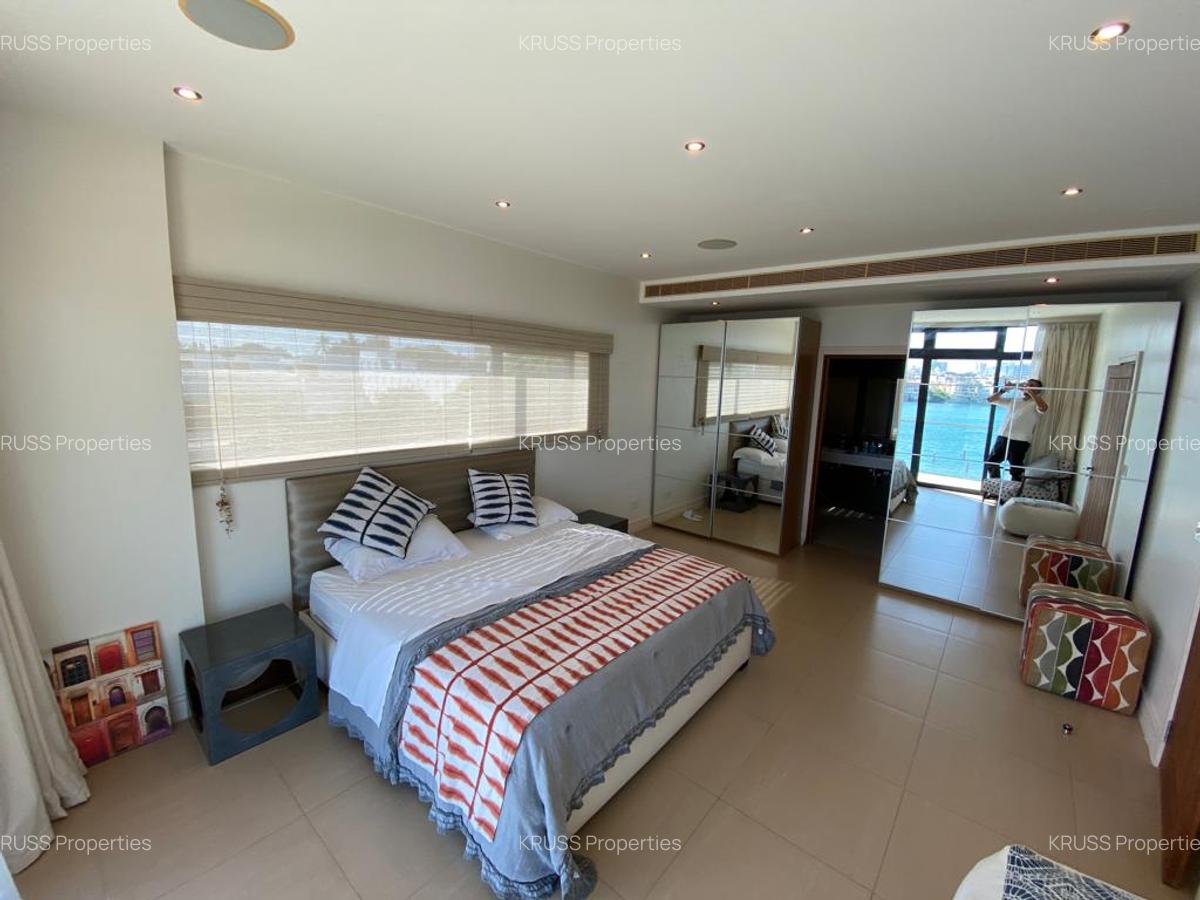 3 Bed Apartment with En Suite at As1930 - 4