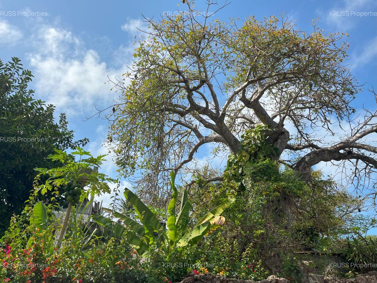 4 Bed House with En Suite at Hs82 - 6