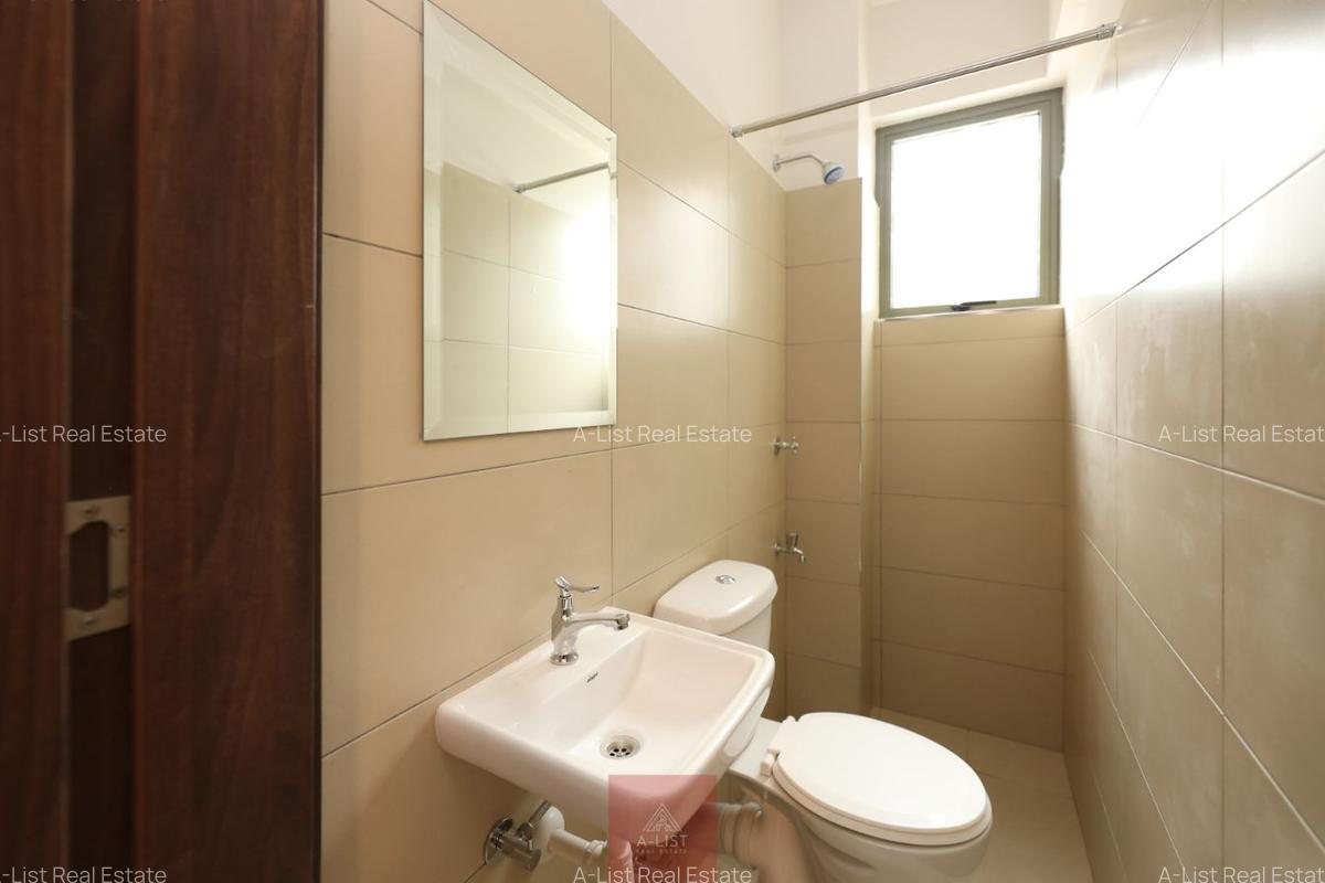 3 Bed Apartment with En Suite at Brookside Drive - 16