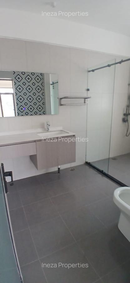 4 Bed Apartment with En Suite in Kileleshwa - 13
