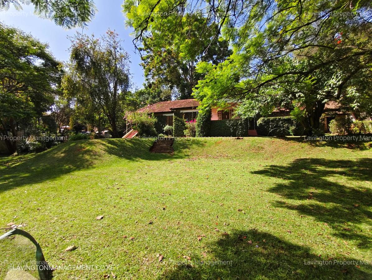 4 Bed House with En Suite at Lavington Green - 20