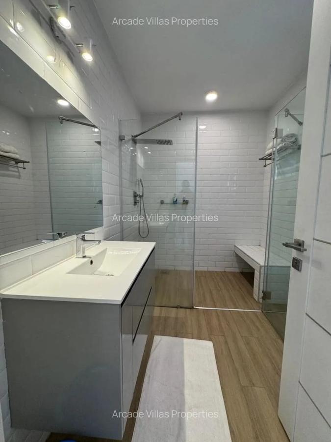 Serviced 2 Bed Apartment with En Suite in Riara Road - 4