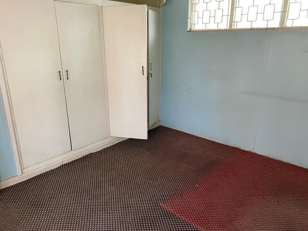 Commercial Property in Kilimani - 11