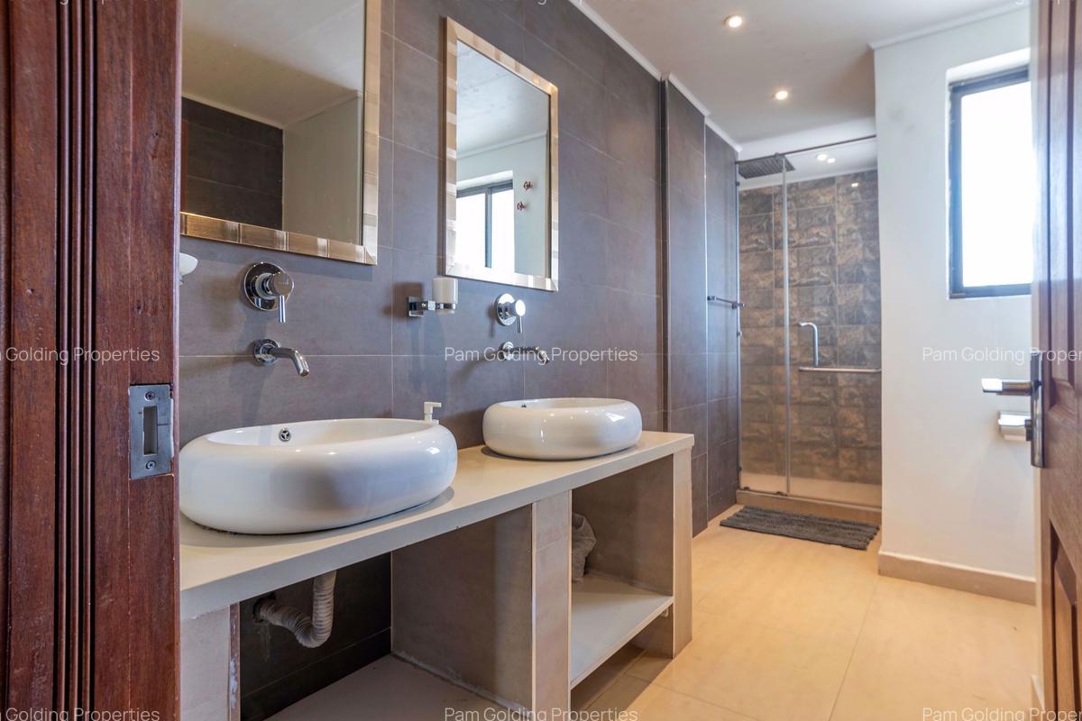 Furnished 2 Bed Apartment with En Suite in Lavington - 13