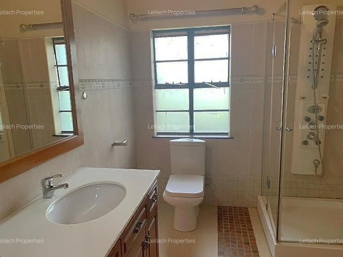 5 Bed Townhouse with En Suite in Kileleshwa - 18