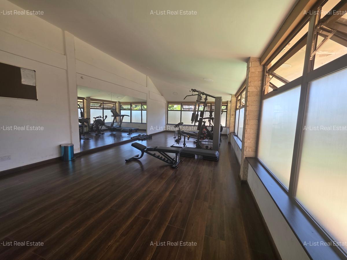 4 Bed Apartment with En Suite at Brookside Drive - 19