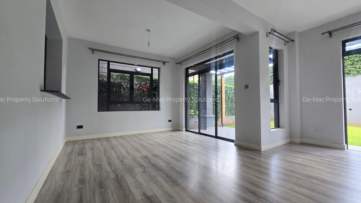 4 Bed Townhouse with En Suite at Paradise Lost Road - 7