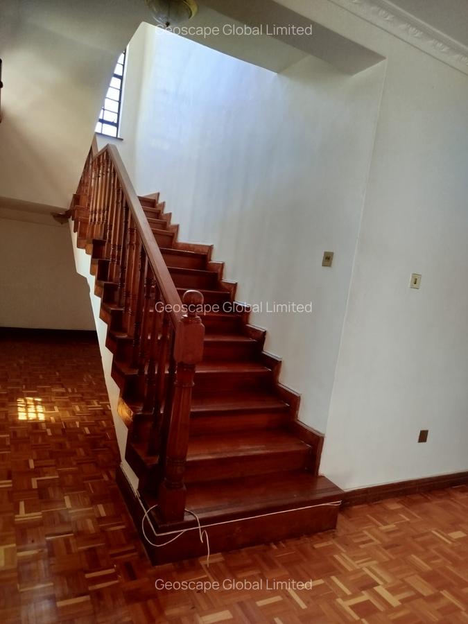 5 Bed House with En Suite in Gigiri - 5