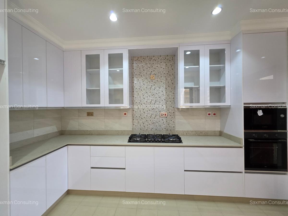 3 Bed Villa with En Suite in Thome - 8