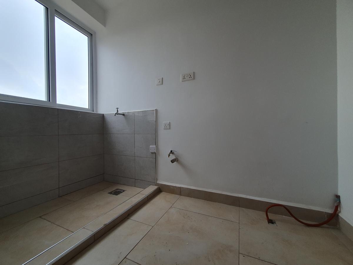 3 Bed Apartment with En Suite in General Mathenge - 10