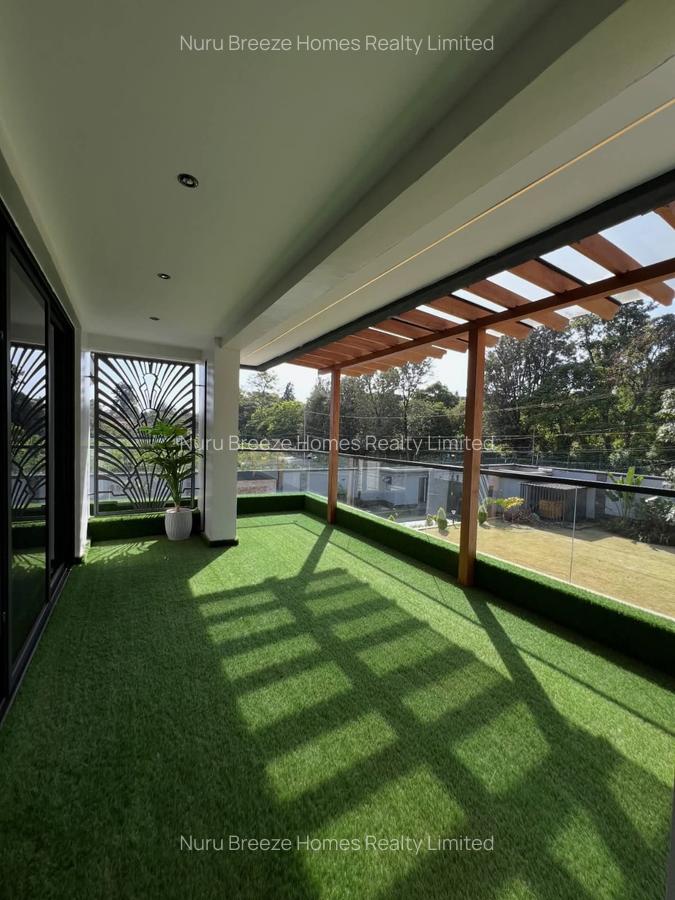 5 Bed House with En Suite in Runda - 11