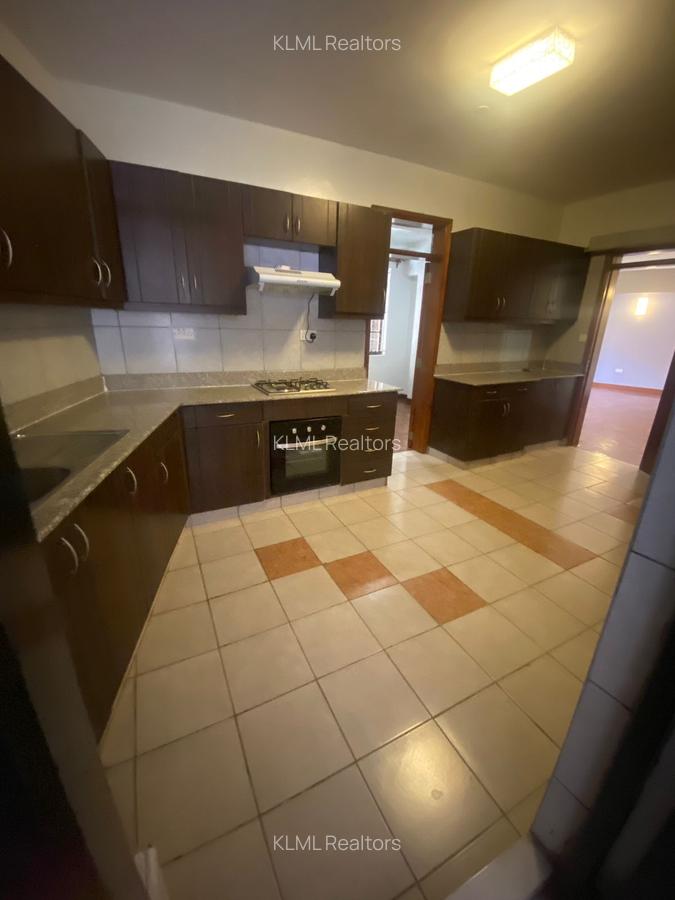 2 Bed Apartment with En Suite at Kindaruma Road - 7