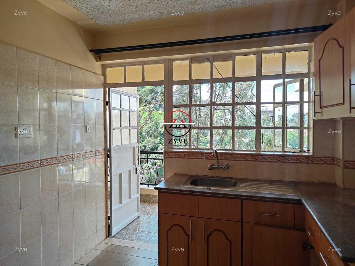 3 Bed Apartment with En Suite at Seasons - 5