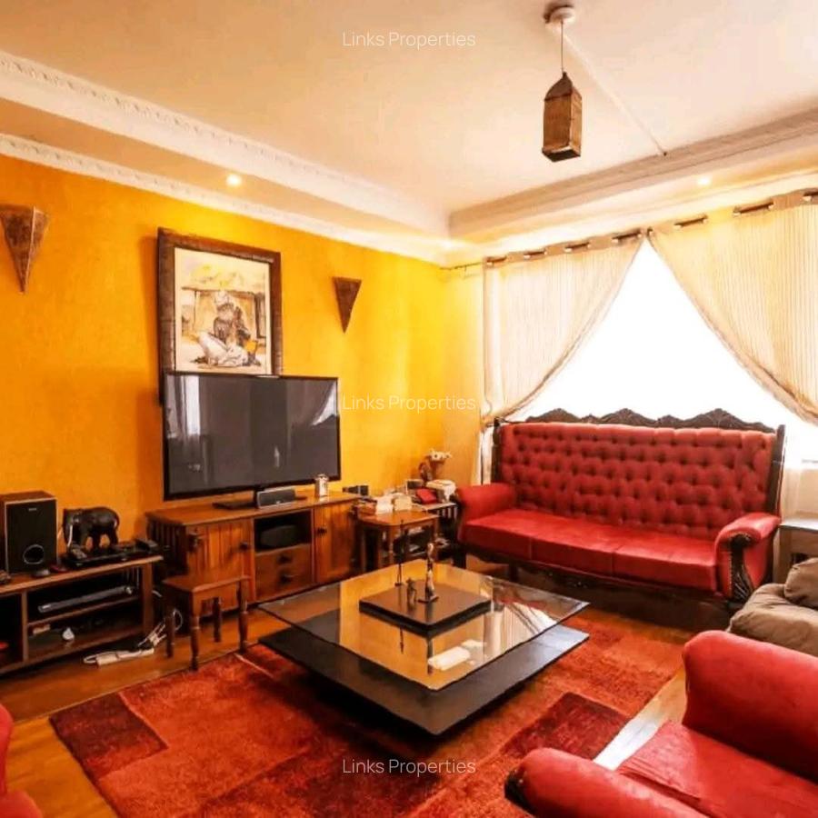 5 Bed Townhouse with En Suite at St.mary Road - 2