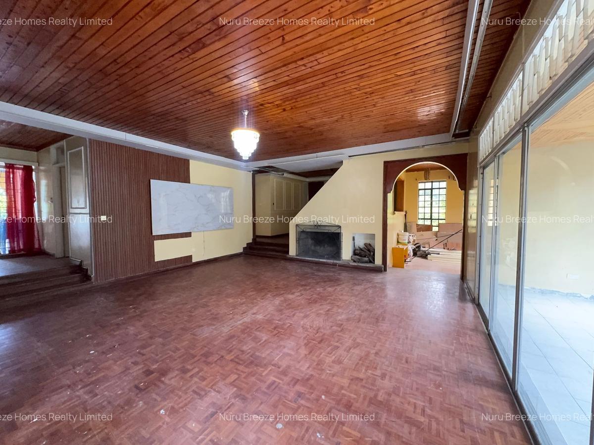 5 Bed House with En Suite in Loresho - 2