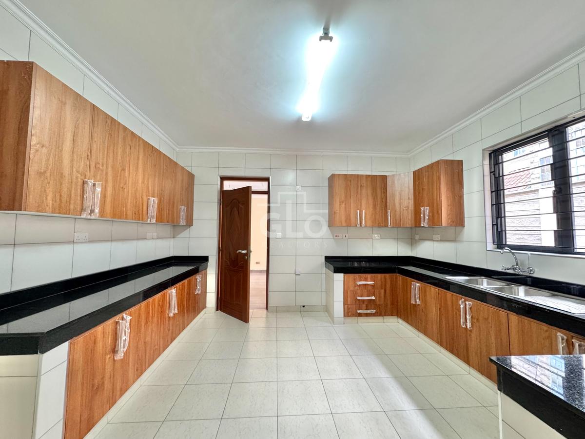 4 Bed Townhouse with En Suite in Kileleshwa - 5